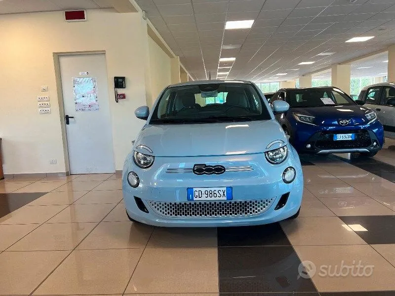 Fiat 500 2020 photo 2