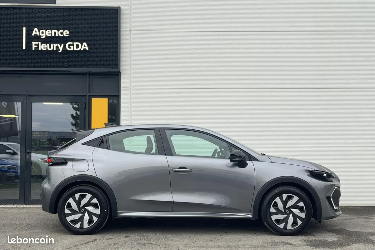 Renault Clio 2025 photo 3