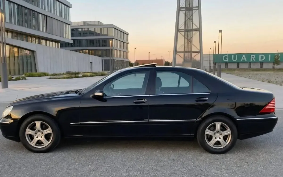 Mercedes-Benz S-Class 2005 photo 2
