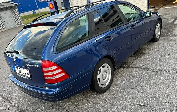 Mercedes-Benz C180 2003 photo 4