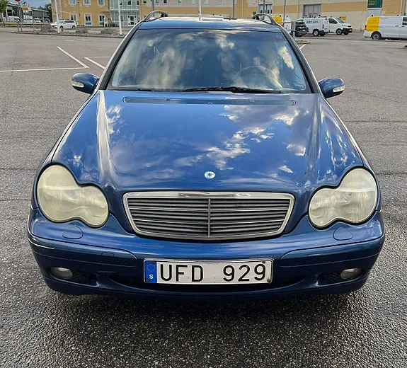 Mercedes-Benz C180 2003 photo 2