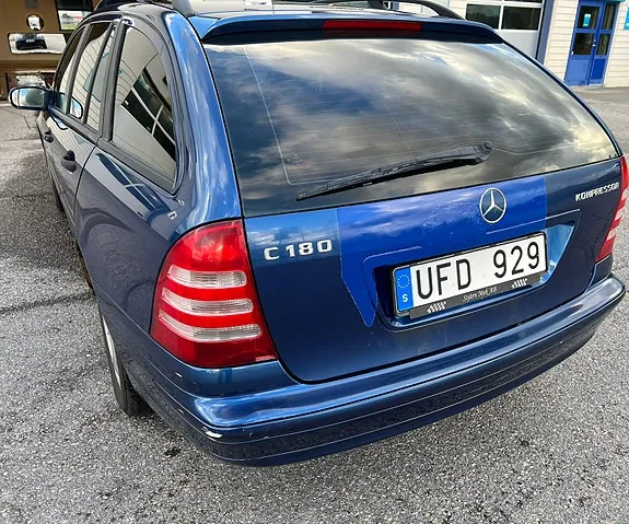 Mercedes-Benz C180 2003 photo 3
