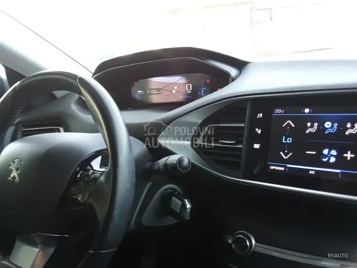 Peugeot 308 2020 photo 3