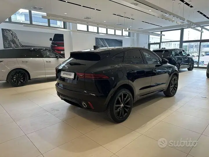 Jaguar E-Pace 2019 photo 2