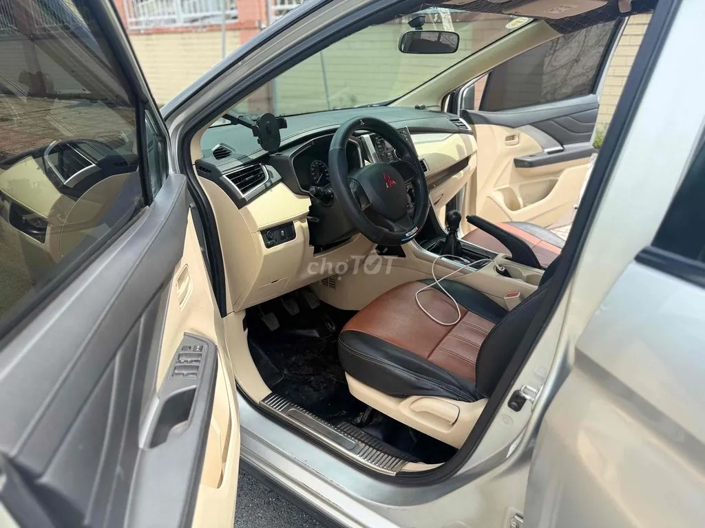 Mitsubishi Xpander photo 3