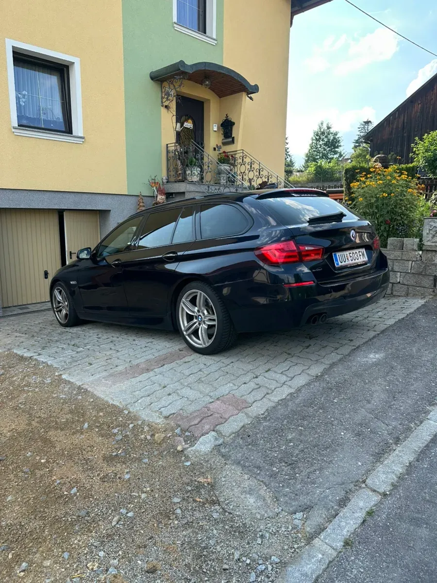 BMW 5 Series 2012 photo 3