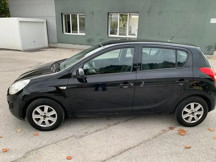 Hyundai I20 2011 photo 3