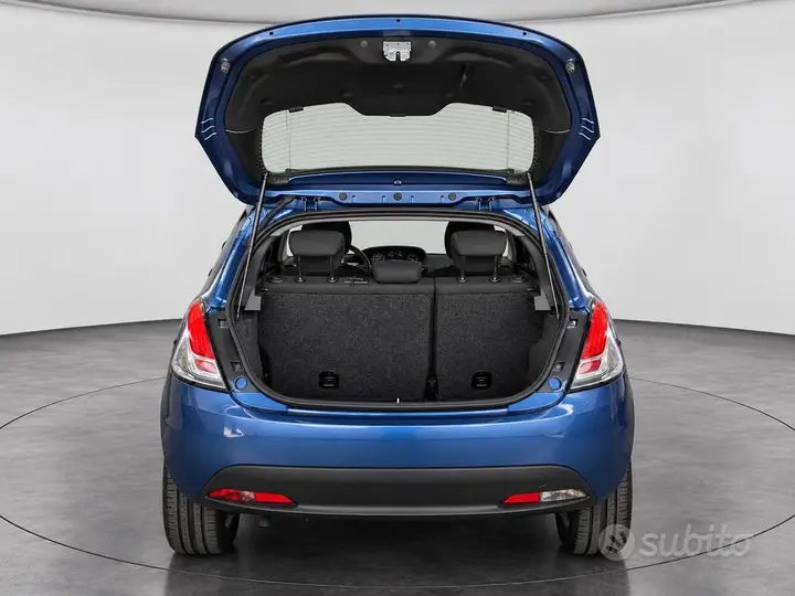 Lancia Ypsilon 2023 photo 2