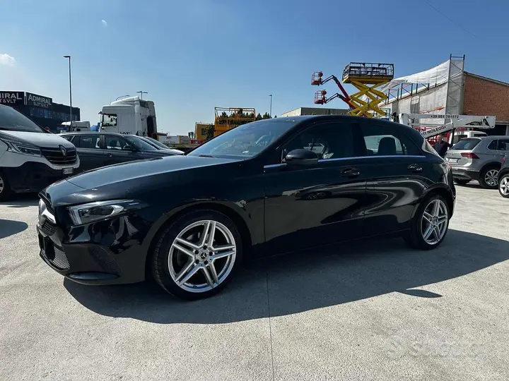Mercedes-Benz A 200