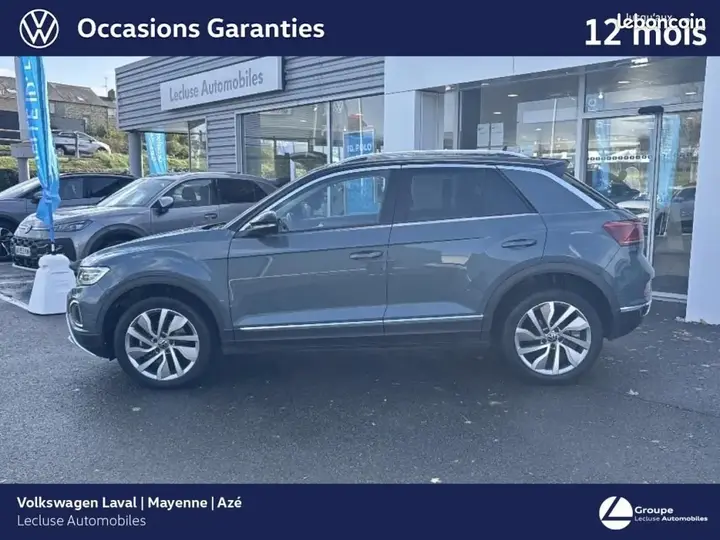 Volkswagen T-Roc 2023 photo 2