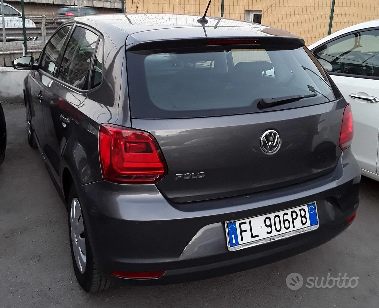 Volkswagen Polo 2017 photo 2