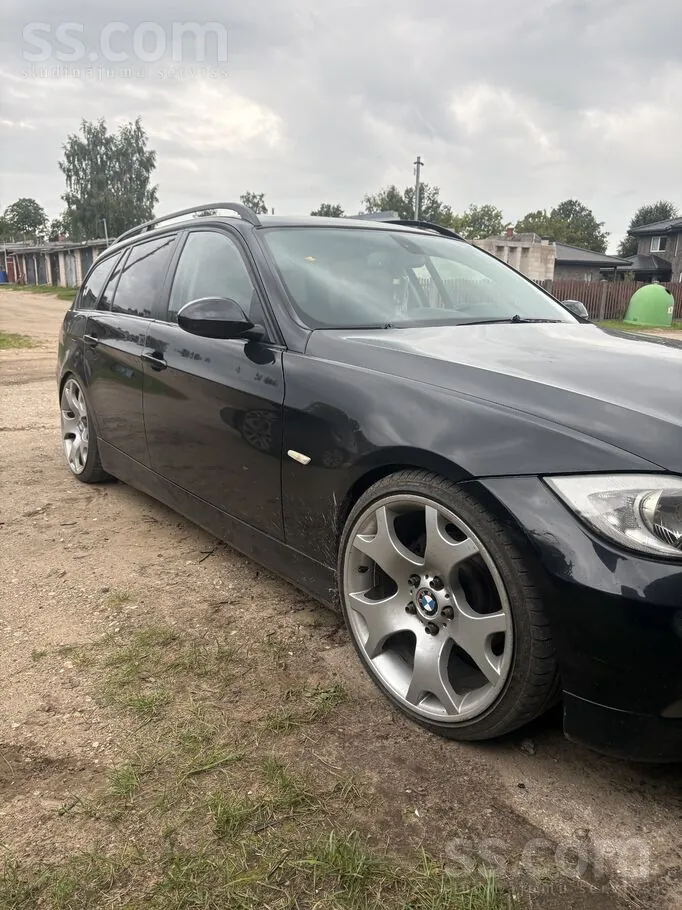 BMW 320 2006 photo 2