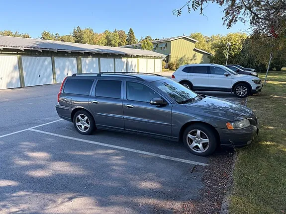 Volvo V70 2008 photo 2
