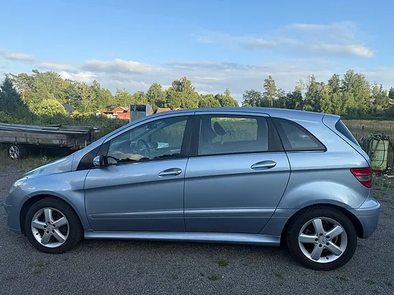Mercedes-Benz B170