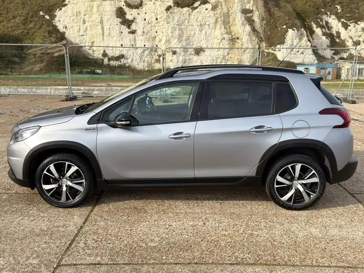 Peugeot 2008 2017 photo 5