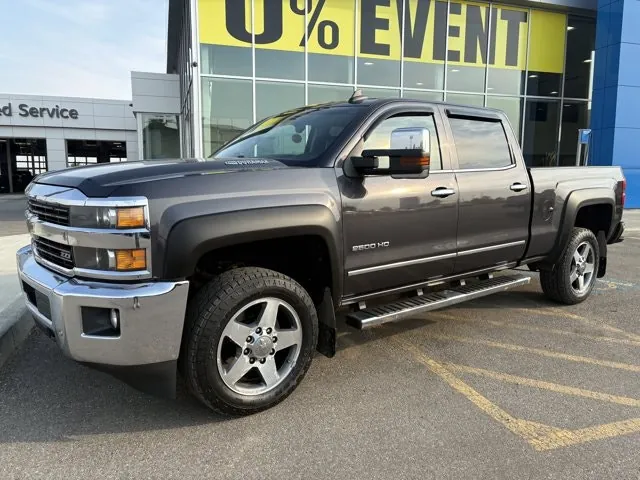 Chevrolet Silverado 2500Hd 2016 photo 2