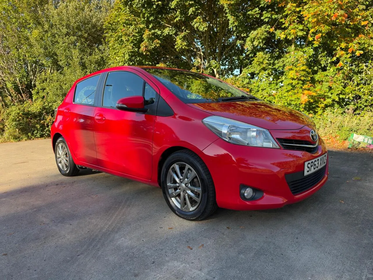 Toyota Yaris 2014 photo 2