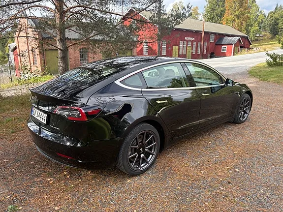 Tesla Model 3 2019 photo 4