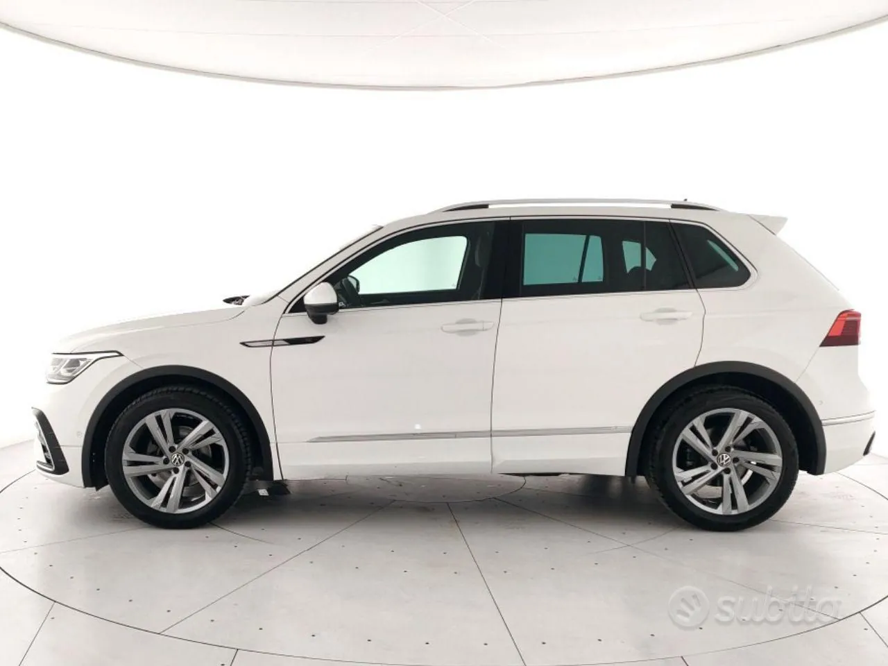 Volkswagen Tiguan 2022 photo 2