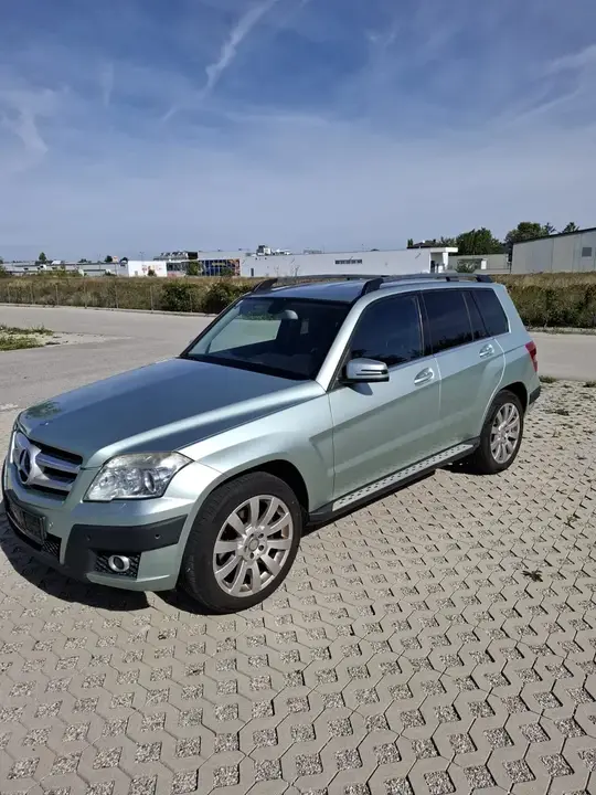 Mercedes-Benz Glk Class 2009 photo 2