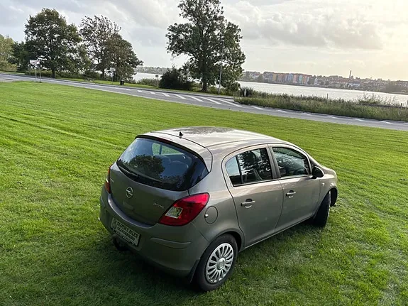 Opel Corsa 2014 photo 3