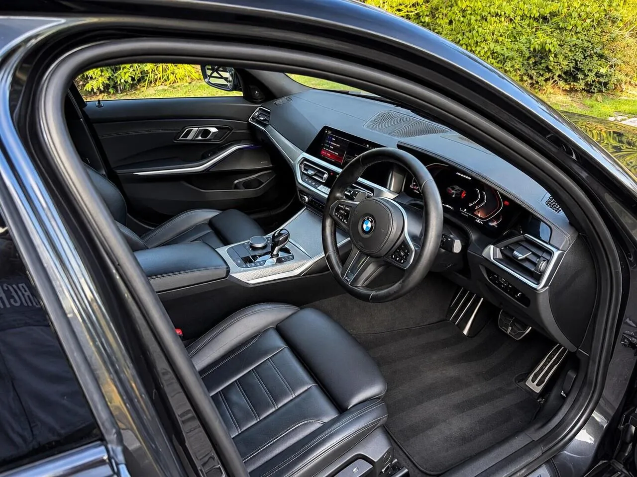 BMW 3 Series 2020 photo 2