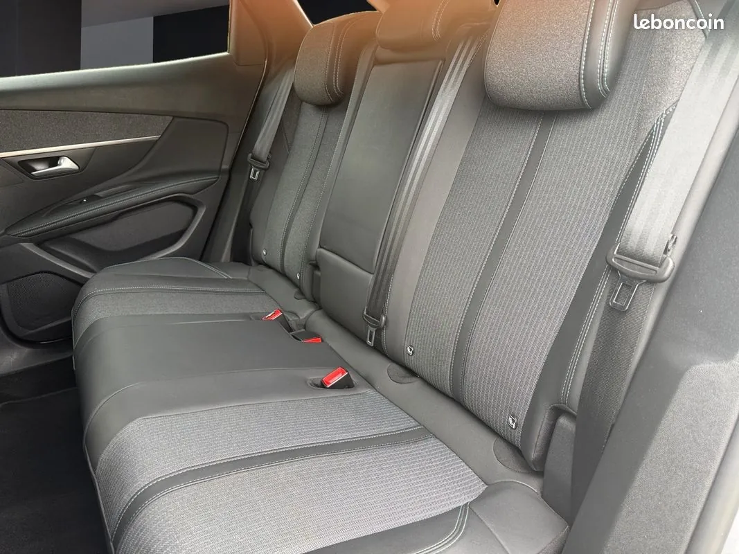 Peugeot 3008 2023 photo 5