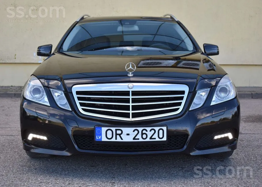 Mercedes-Benz E350 2010 photo 3
