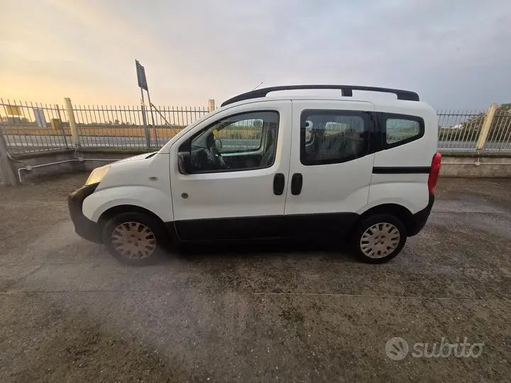 Peugeot Bipper 2012 photo 4