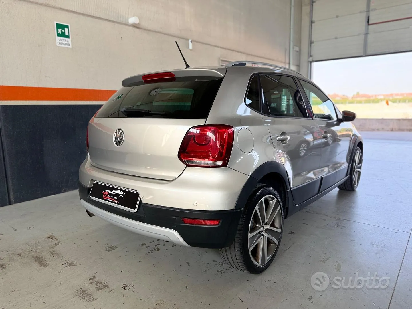 Volkswagen Polo Cross 2010 photo 3