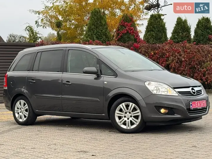 Opel Zafira 2010 photo 3