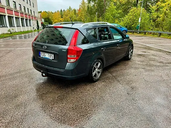 Kia Ceed 2010 photo 4