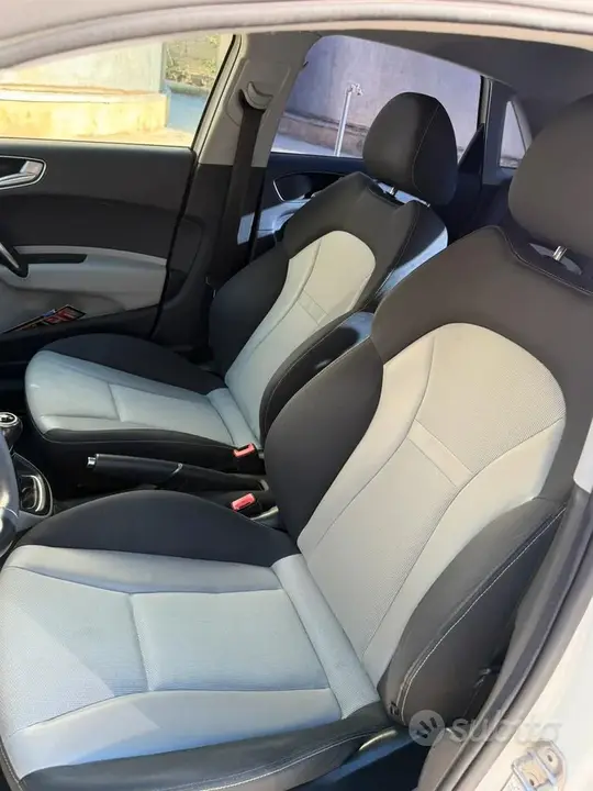 Audi A1 2014 photo 3