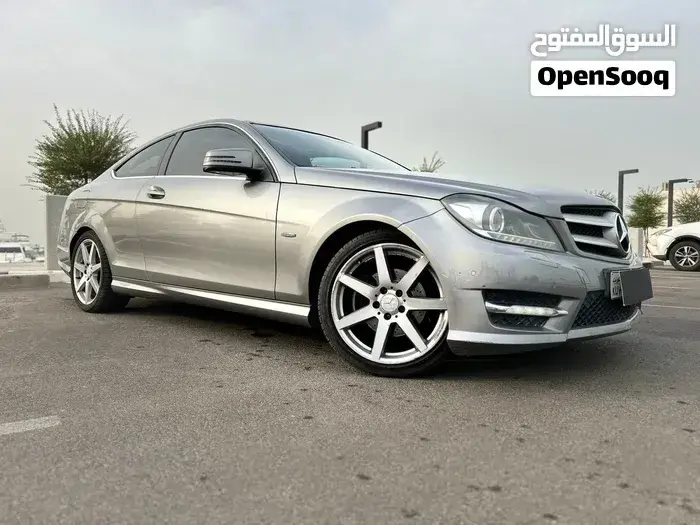 Mercedes-Benz C-Class 2012 photo 4