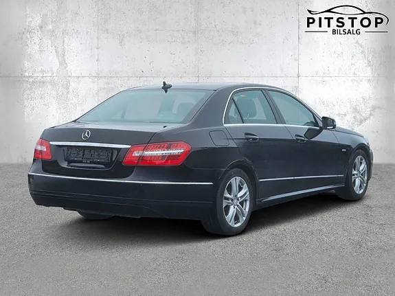 Mercedes-Benz Andre 2011 photo 4