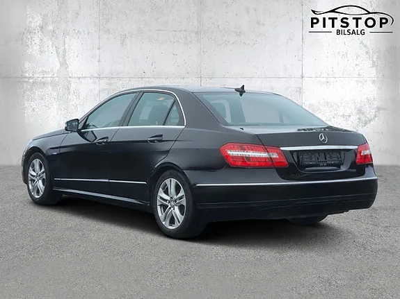 Mercedes-Benz Andre 2011 photo 3