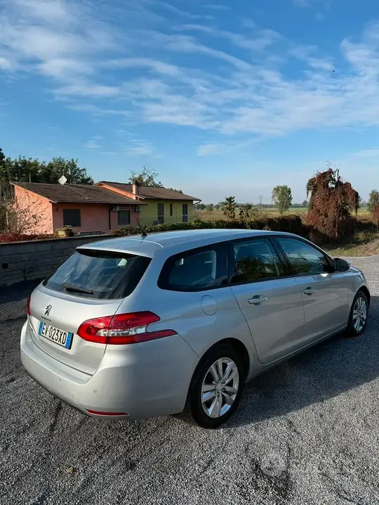 Peugeot 308 2014 photo 2