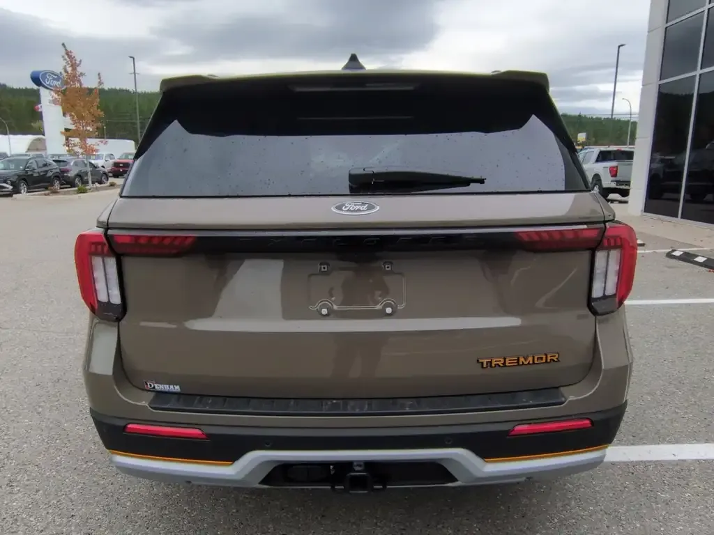 Ford Explorer 2026 photo 4