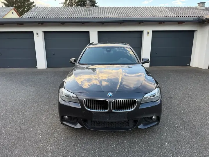 BMW 5 Series 2013 photo 2