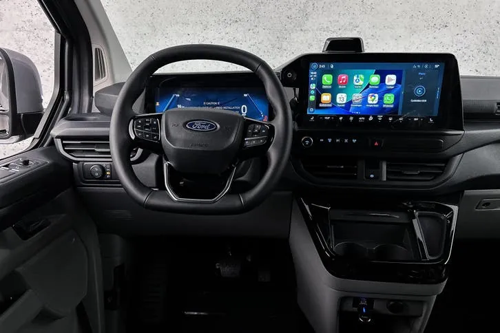 Ford E-Transit Custom 2026 photo 2
