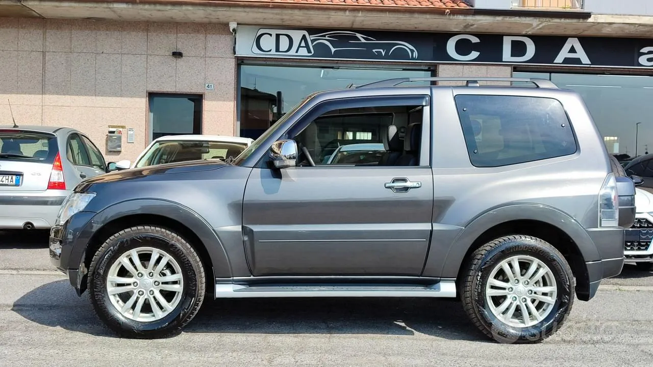 Mitsubishi Pajero 2018 photo 3