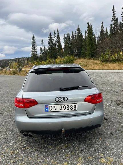 Audi A4 2010 photo 3