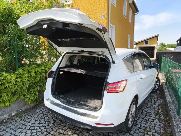 Ford S-Max 2018 photo 2
