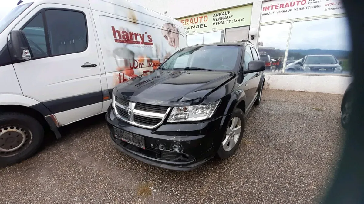 Dodge Journey 2011 photo 3