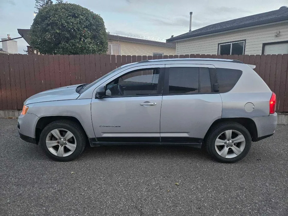 Jeep Compass 2012 photo 3