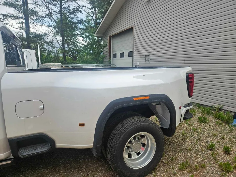 GMC Sierra 3500Hd 2025 photo 3