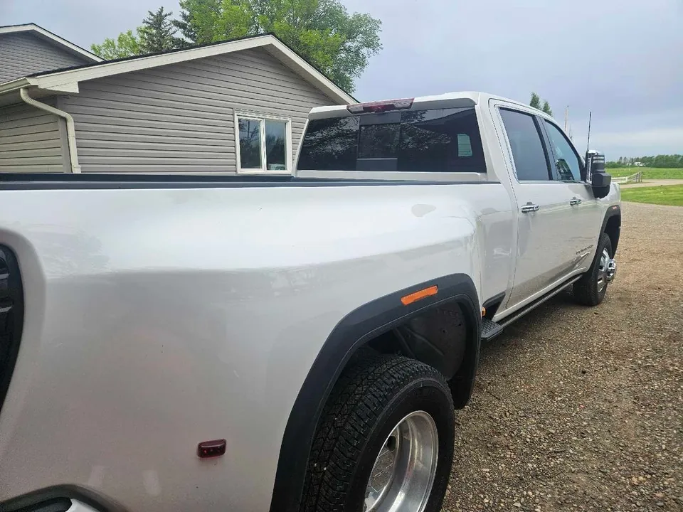 GMC Sierra 3500Hd 2025 photo 4