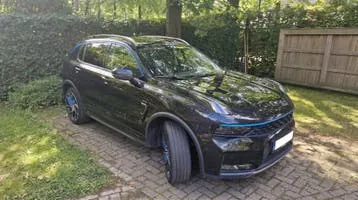 Lynk & Co 1