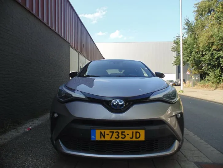 Toyota C-Hr 2020 photo 3