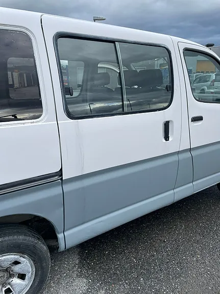 Toyota Hiace 1998 photo 5